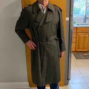 Christian Dior Mens lined Trench Coat. 40R. Ovule Green.  Good Condition.